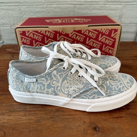Vans- Camden Stripe (Henna) light blue, size 7 - Picture 1 of 7
